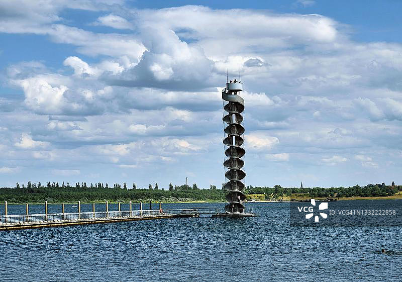 水位塔，格罗塞尔戈伊茨舍湖，戈伊茨舍，苦涩费尔德附近，萨克森-安哈尔特州，德国图片素材