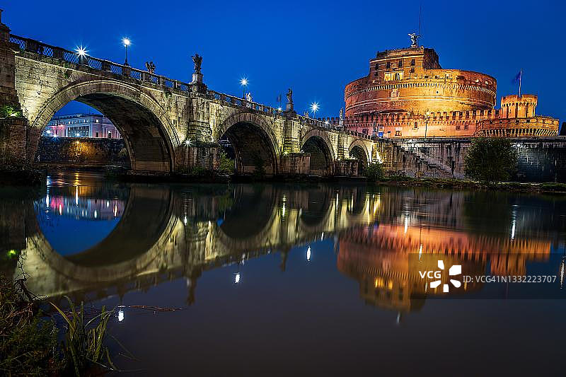 罗马天使桥与圣天使堡图片素材