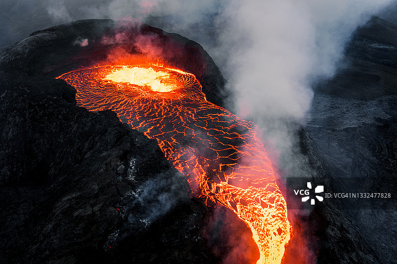 冰岛法格拉达尔斯火山喷发图片素材