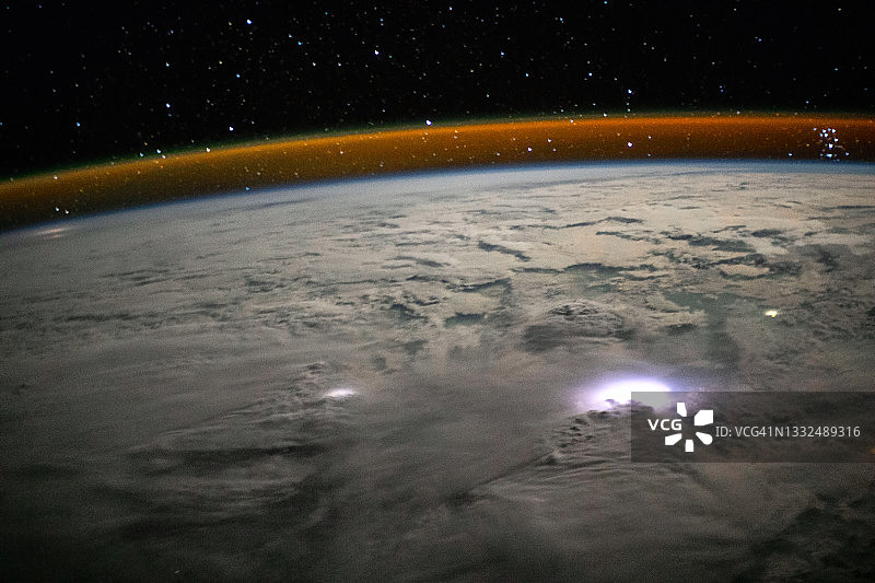 地球的雷暴和大气图片素材