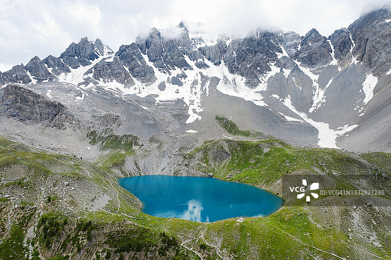 圣安妮湖风光，法国上阿尔卑斯山图片素材