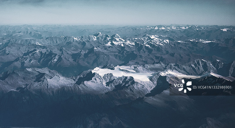 意大利阿尔卑斯山脉航拍图片素材