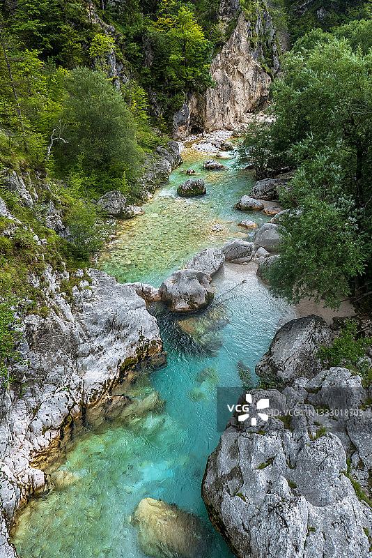 斯洛文尼亚朱利安阿尔卑斯山的索卡河图片素材
