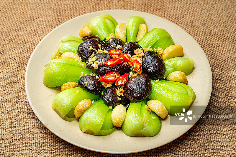 越南美食 - 小白菜和香菇炒图片素材