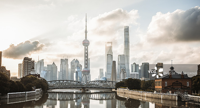 上海日出图片素材