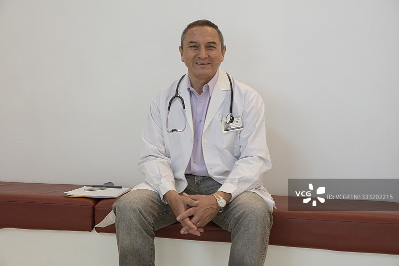 在医院工作的医生图片素材