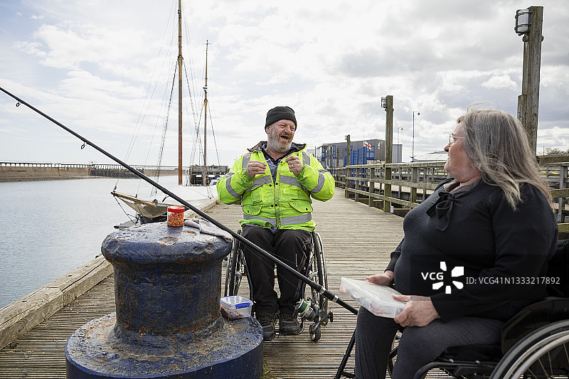 适宜钓鱼的好日子图片素材