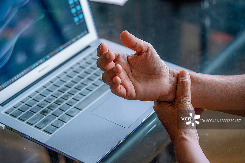 职业病-腕部疼痛图片素材