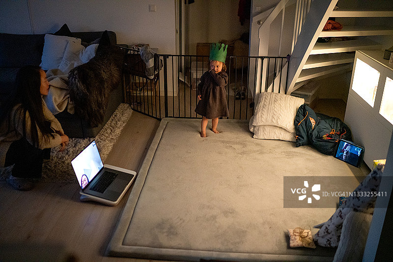 家庭视频问候图片素材