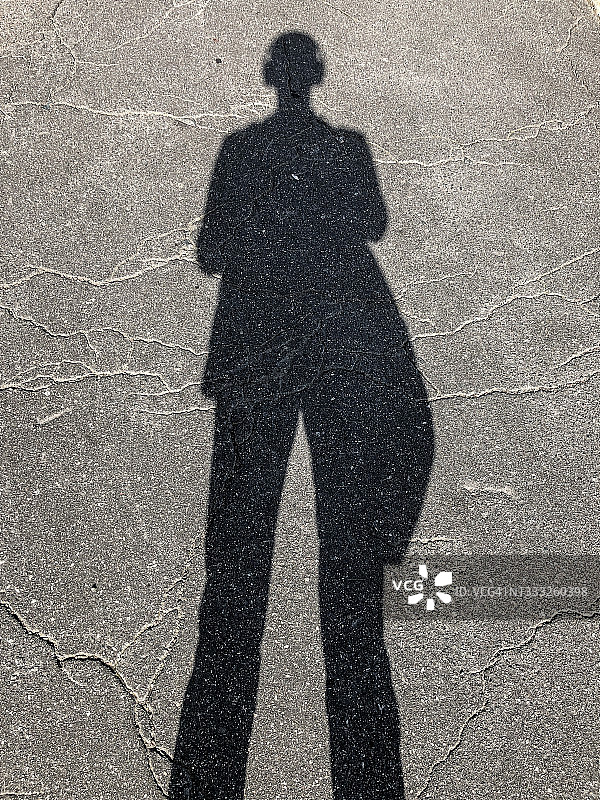 高个男人的影子图片素材