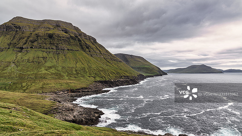 法罗群岛斯特莱默岛诺德拉达鲁尔海岸全景图片素材
