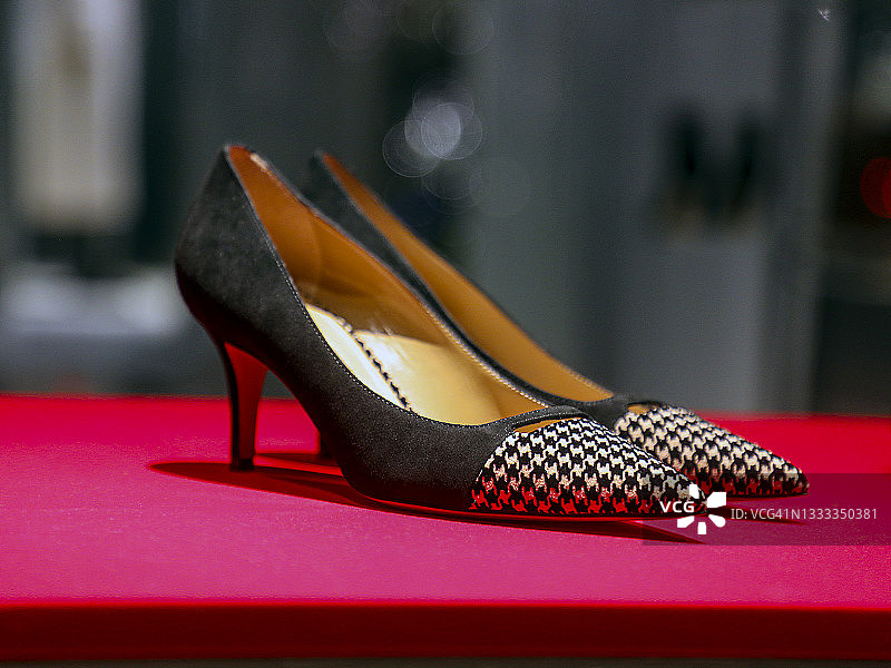 女士麂皮鞋图片素材