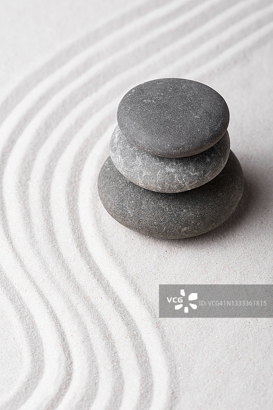 鹅卵石与沙子图片素材