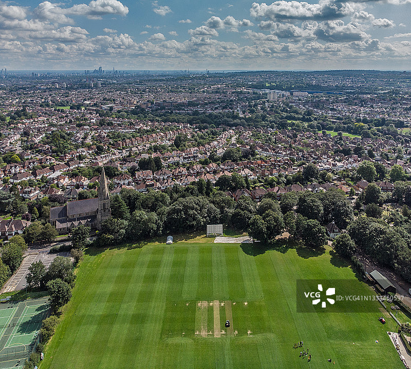 由乔治·吉尔伯特·斯科特爵士于 1862 年设计的南 gate 基督教堂，哥特复兴风格图片素材