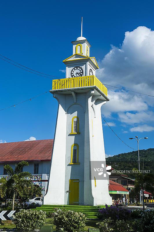 萨摩亚乌波卢岛阿皮亚市中心的钟楼图片素材