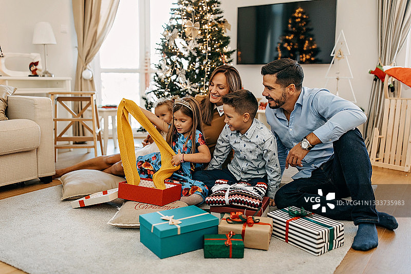 全家共度假期图片素材