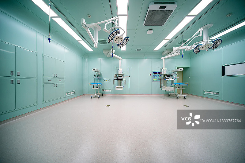 空旷的医院分娩室手术室图片素材