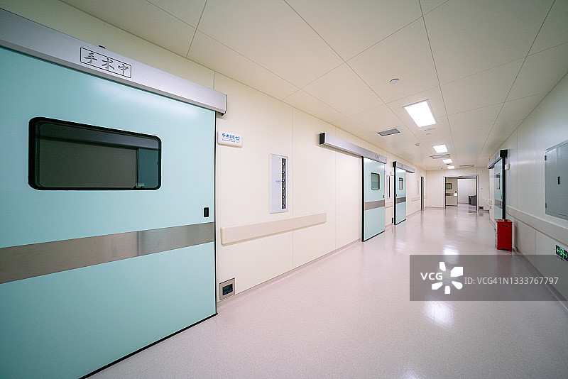 医院产房手术室入口处的走廊图片素材