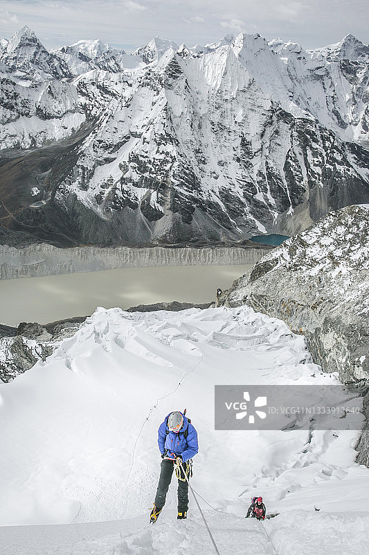 尼泊尔岛峰下降图片素材