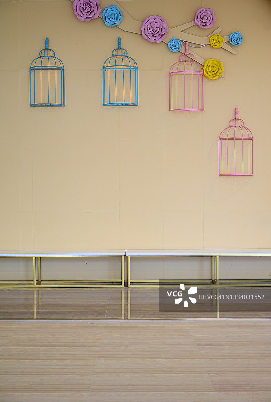 卡通鸟笼壁挂图片素材