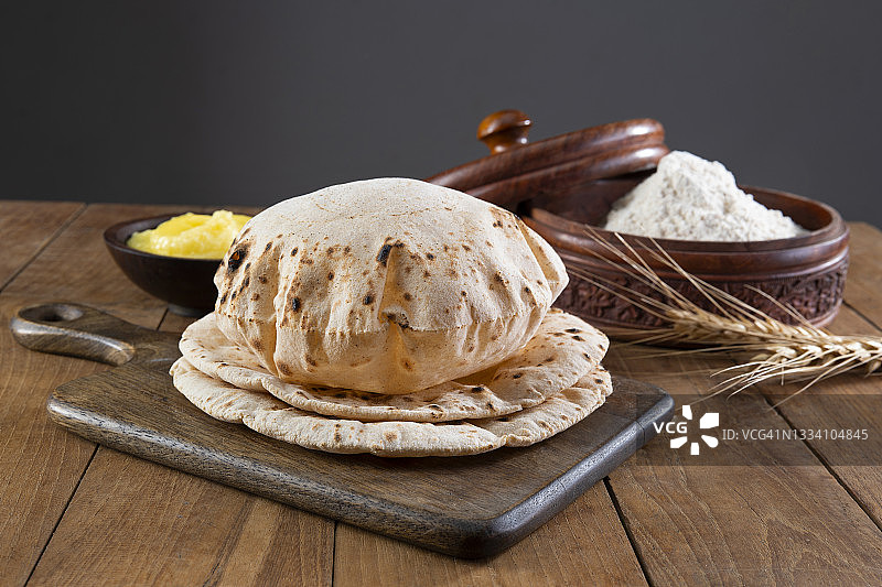 自制印度烤饼或恰巴提图片素材