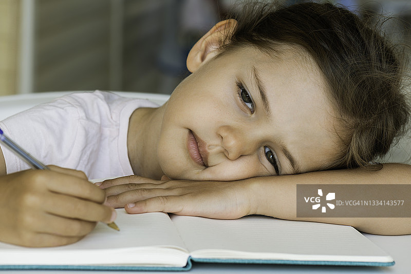 在学校感到无聊图片素材