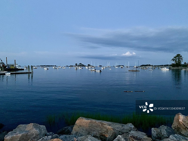 水上的黄昏图片素材