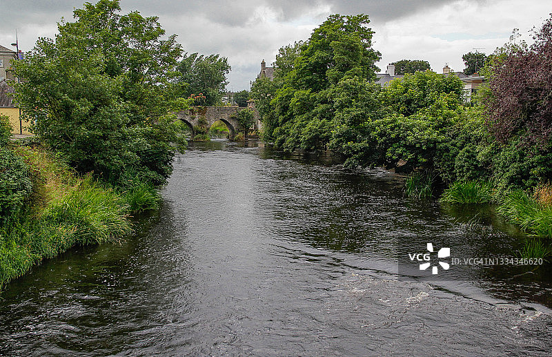 爱尔兰共和国米斯郡特里姆的博伊恩河图片素材