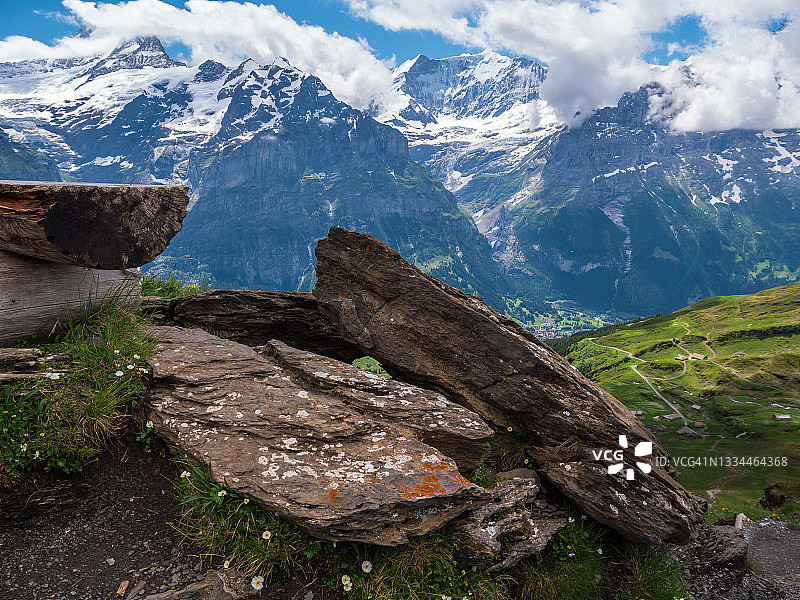 格林德瓦附近的伯尔尼兹阿尔卑斯山景色图片素材