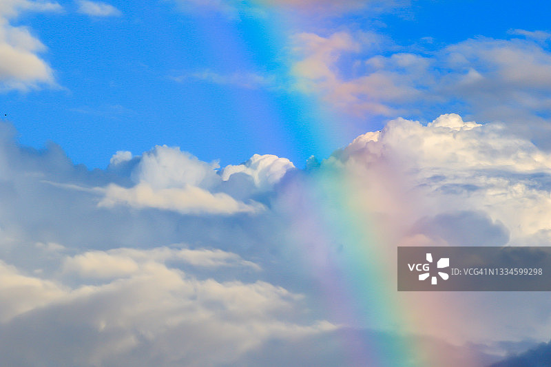 雨后美丽的彩虹图片素材
