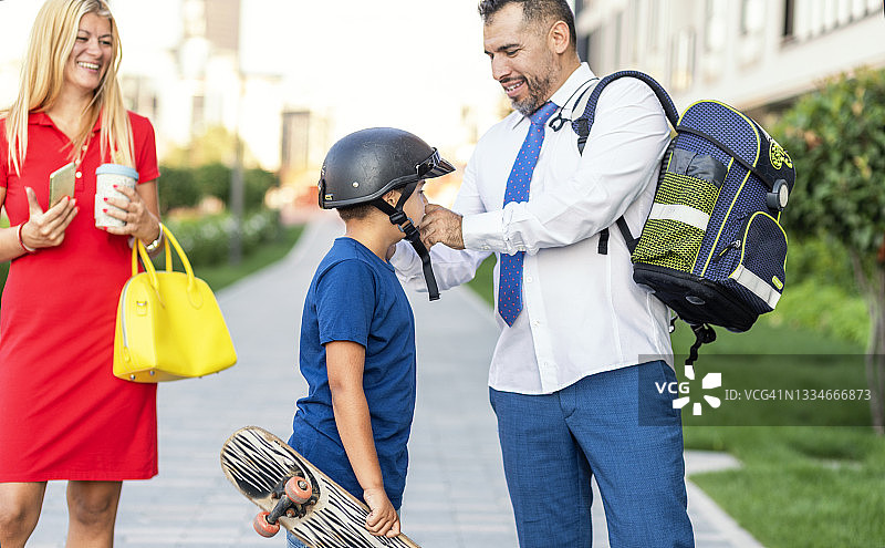 去上学图片素材