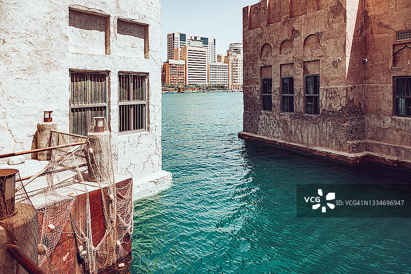 迪拜历史街区和迪拜河图片素材