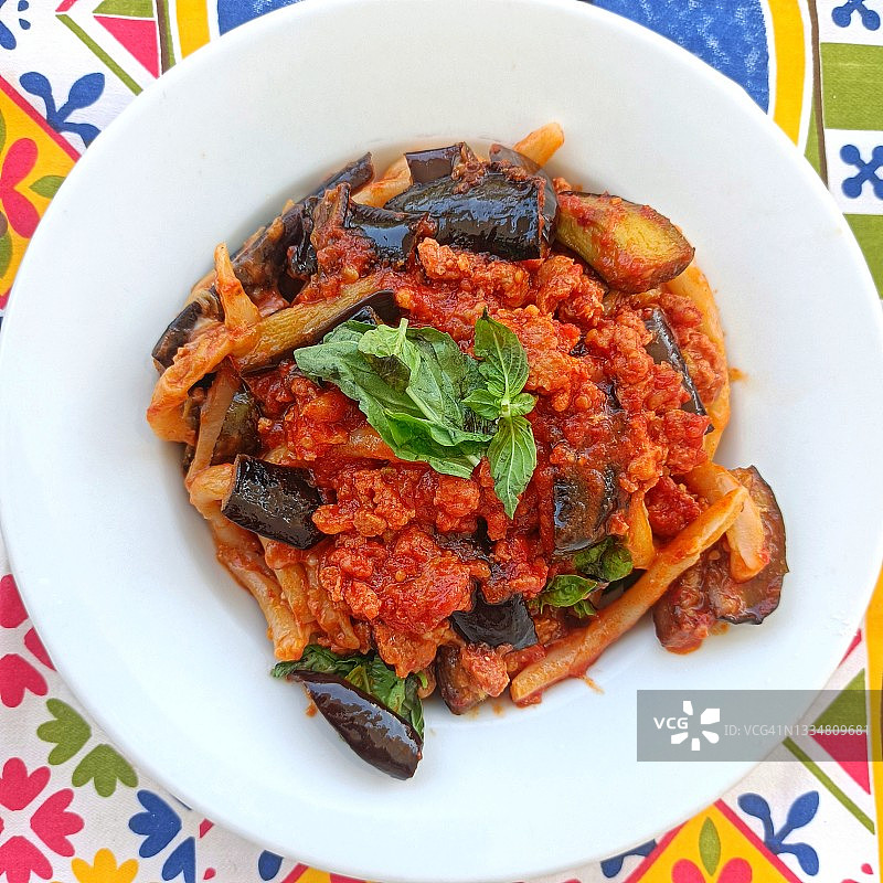 茄子番茄肉酱意大利面图片素材