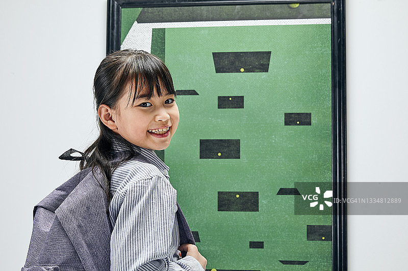 女孩和艺术作品图片素材