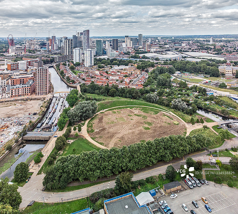 东伦敦三磨坊公园毗邻利河的开发项目，2021年8月图片素材