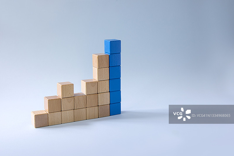 木块堆叠金融增长图图片素材