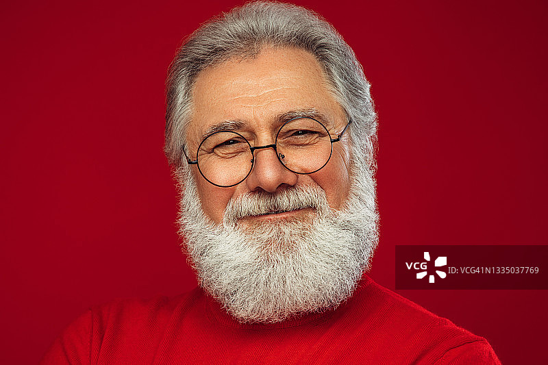 快乐的年长男士肖像图片素材