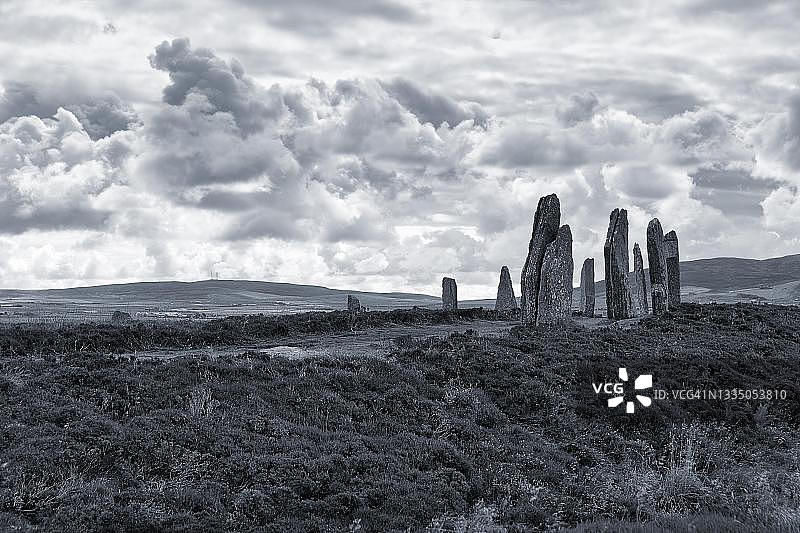 新石器时代石圈，石柱群，布罗德加石环，壮丽多云的天空，主岛，奥克尼群岛，苏格兰，英国图片素材