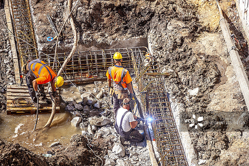 建筑工地的工程师图片素材