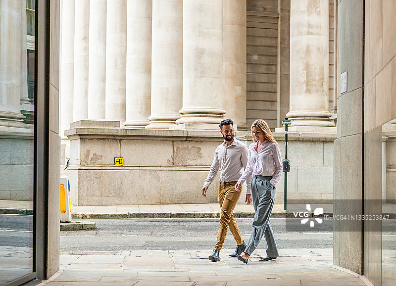 在伦敦的商务同事图片素材