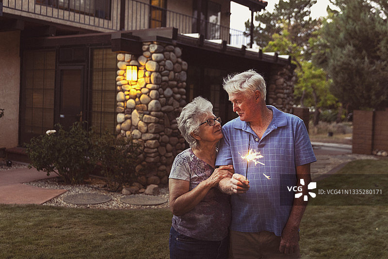 年长夫妇的画像图片素材