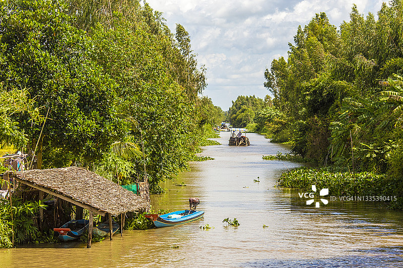 湄公河三角洲的航运交通（越南）图片素材