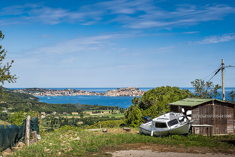 意大利托斯卡纳里窝那厄尔巴岛阿祖罗港图片素材