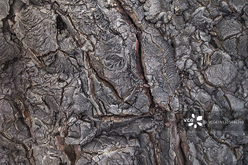 冰岛雷克雅内斯半岛法格拉达尔斯火山冷却熔岩区的无人机俯视拍摄图片素材