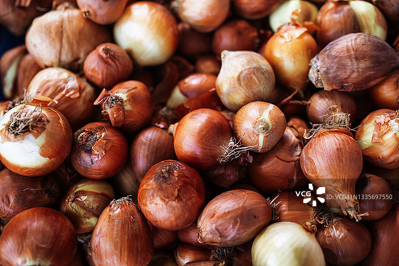 作为背景的一堆红洋葱图片素材