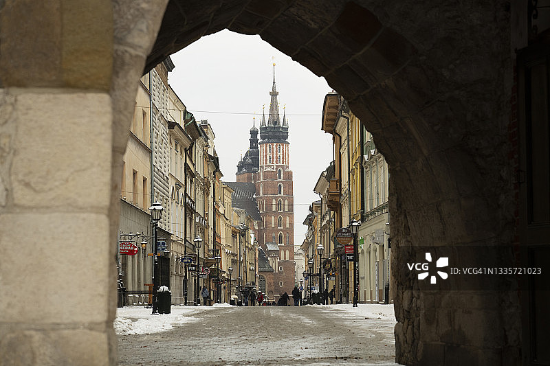 波兰克拉科夫的弗洛里安斯卡街和圣玛丽大教堂图片素材