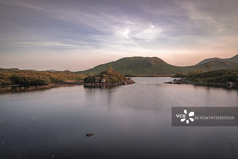 苏格兰高地的阿赫莱斯小湖图片素材