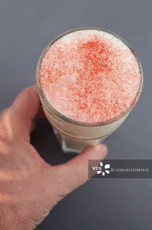 泡沫草莓奶昔图片素材