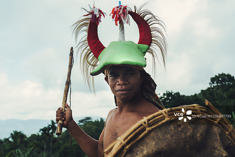 印尼弗洛勒斯岛的鞭战舞者图片素材