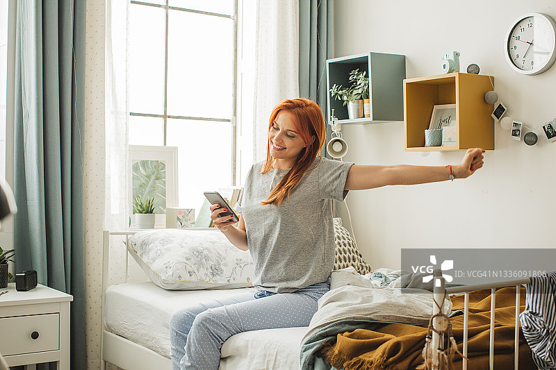 大学宿舍里的大学生图片素材